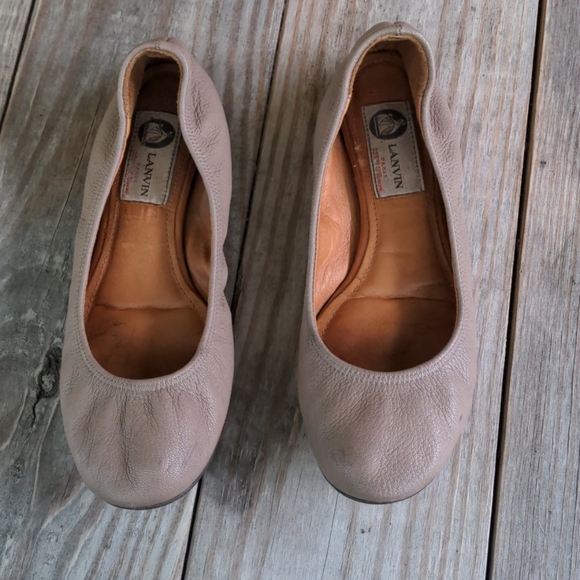 Lanvin Shoes - Lanvin nude flats, size 6.5